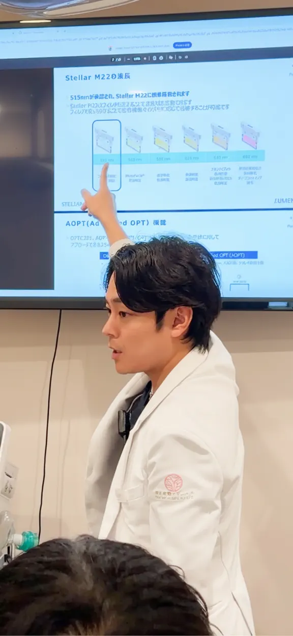 スタッフの研修・症例検討の様子
