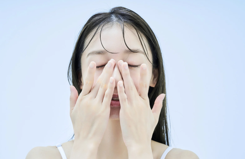 クマ取り後のダウンタイム短縮法｜腫れを早く引かせる10のコツと正しい過ごし方